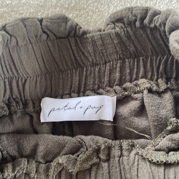 Linen flowy capris - Picture 2 of 3